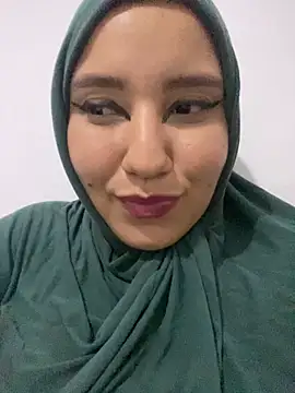 Snapshot of hannahayat chatting on 02-08-25, 04:25 hannahayat online show from 02-08-25, 04:25