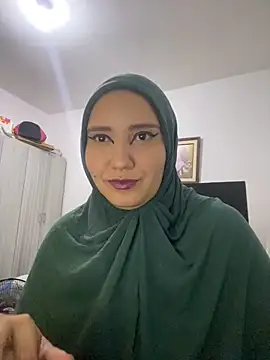 Snapshot of hannahayat chatting on 02-14-25, 01:45 hannahayat online show from 02-14-25, 01:45