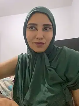 Snapshot of hannahayat chatting on 03-07-25, 03:40 hannahayat online show from 03-07-25, 03:40