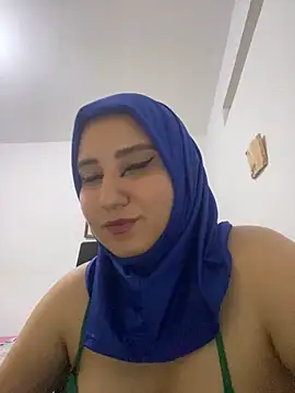 Snapshot of hannahayat chatting on 03-22-25, 10:59 hannahayat online show from 03-22-25, 10:59