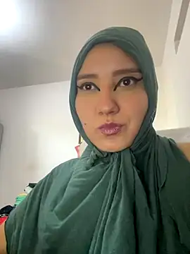 Snapshot of hannahayat chatting on 09-09-25, 02:05 hannahayat online show from 09-09-25, 02:05