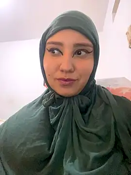 Snapshot of hannahayat chatting on 09-12-25, 08:31 hannahayat online show from 09-12-25, 08:31