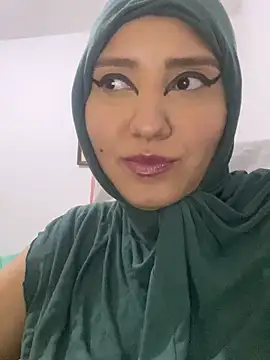 Snapshot of hannahayat chatting on 09-22-25, 12:12 hannahayat online show from 09-22-25, 12:12