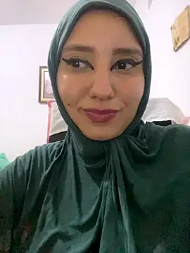 Snapshot of hannahayat chatting on 09-23-25, 12:57 hannahayat online show from 09-23-25, 12:57