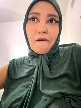 Snapshot of hannahayat chatting on 09-30-25, 02:22 hannahayat online show from 09-30-25, 02:22