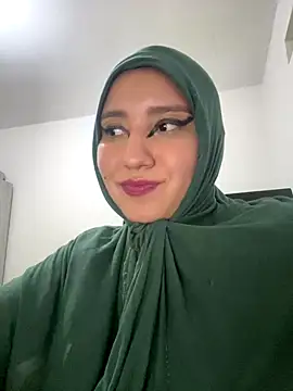 Snapshot of hannahayat chatting on 10-20-25, 10:21 hannahayat online show from 10-20-25, 10:21