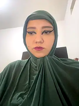 Snapshot of hannahayat chatting on 11-22-25, 02:27 hannahayat online show from 11-22-25, 02:27