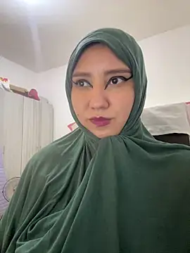 Snapshot of hannahayat chatting on 11-29-25, 03:15 hannahayat online show from 11-29-25, 03:15