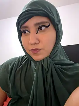 Snapshot of hannahayat chatting on 01-12-26, 08:36 hannahayat online show from 01-12-26, 08:36