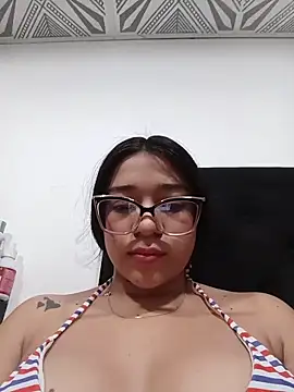 -VICKKY online show from 11-12-25, 08:08