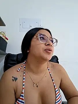 -VICKKY online show from 02-25-26, 02:27