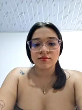 -VICKKY online show from 04-04-26, 02:36