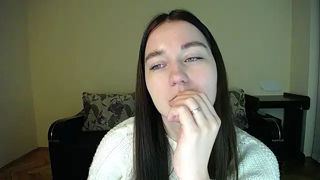 Pretty shy online show from 12-06-24, 03:11