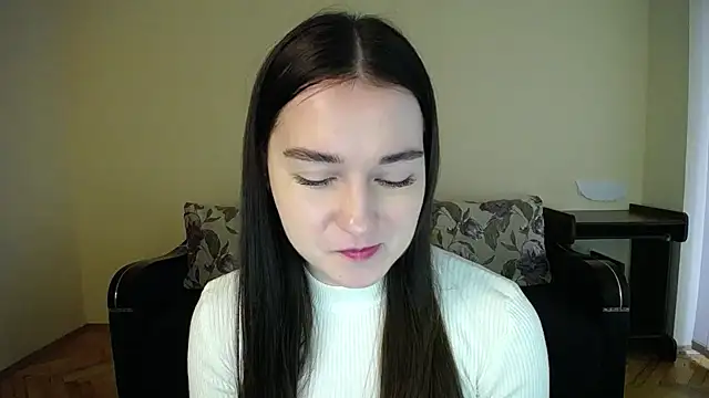 Pretty shy online show from 12-07-24, 09:39