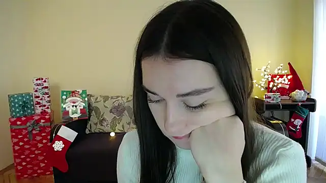 Pretty shy online show from 12-19-24, 12:23