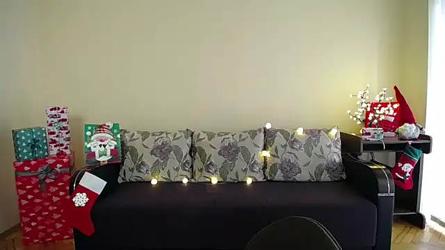 Pretty shy online show from 12-20-24, 09:11