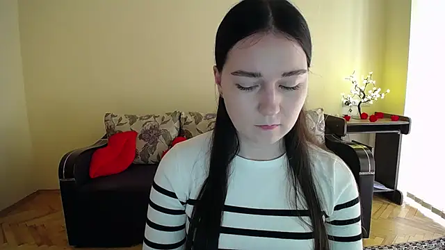 Pretty shy online show from 05-11-26, 08:42