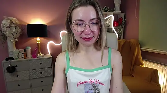 Mia Tasty online show from 12-12-24, 03:05