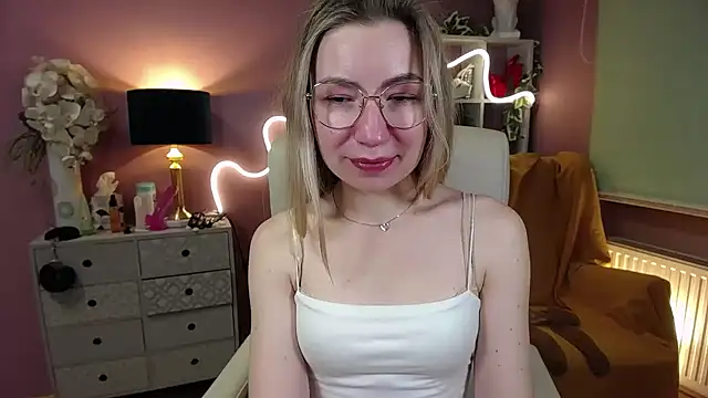 Mia Tasty online show from 12-14-24, 11:18