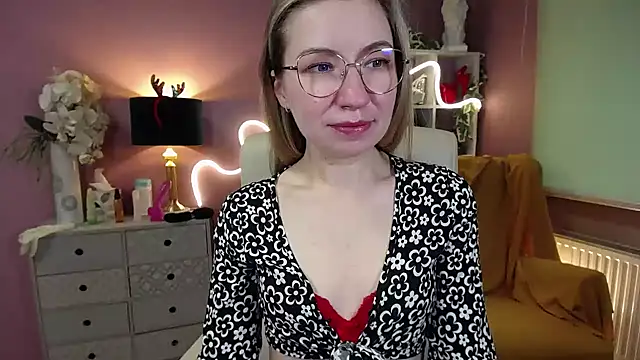 Mia Tasty online show from 12-21-24, 11:44