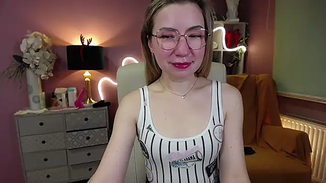 Mia Tasty online show from 12-23-24, 07:38