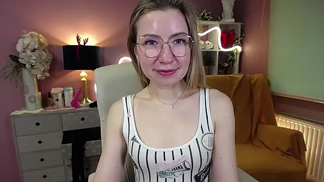 Mia Tasty online show from 12-23-24, 12:19