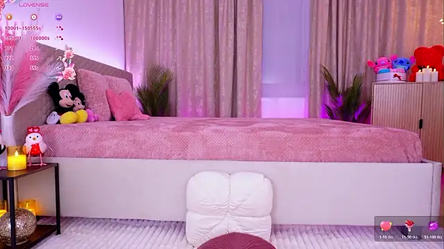 Snapshot of DiammondDia chatting on 02-15-26, 07:10 DiammondDia online show from 02-15-26, 07:10