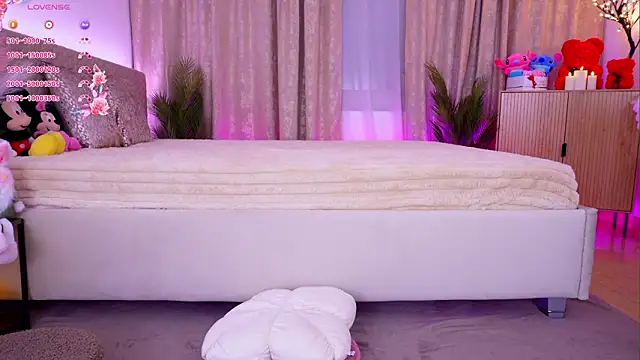 Snapshot of DiammondDia chatting on 03-08-26, 07:28 DiammondDia online show from 03-08-26, 07:28