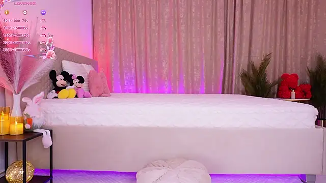 Snapshot of DiammondDia chatting on 03-25-26, 07:09 DiammondDia online show from 03-25-26, 07:09