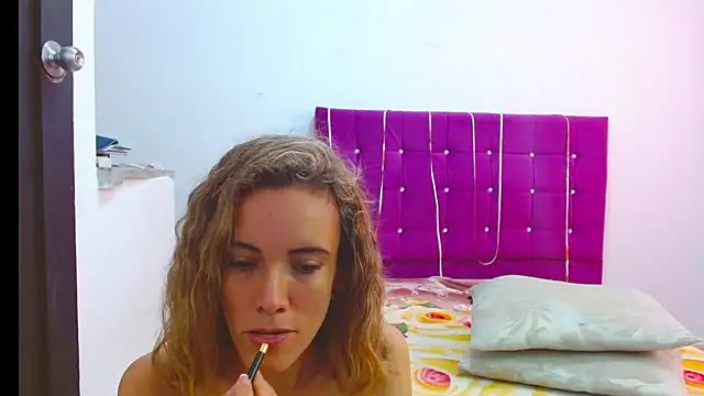 chantalsemenova1 online show from 03-18-25, 02:48