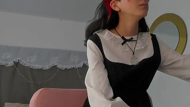 Snapshot of BonnieCute_ chatting on 12-03-24, 11:44 BonnieCute online show from 12-03-24, 11:44