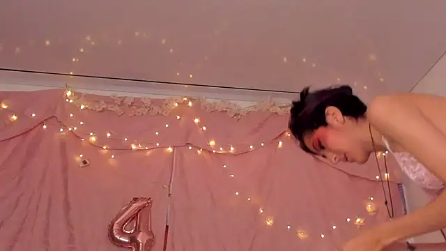 Snapshot of BonnieCute_ chatting on 01-10-25, 11:43 BonnieCute online show from 01-10-25, 11:43