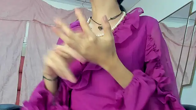 Snapshot of BonnieCute_ chatting on 01-12-25, 11:28 BonnieCute online show from 01-12-25, 11:28