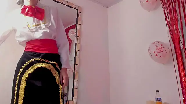Snapshot of BonnieCute_ chatting on 02-14-25, 02:54 BonnieCute online show from 02-14-25, 02:54