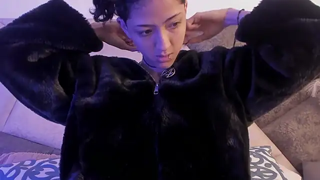 Snapshot of BonnieCute_ chatting on 03-05-25, 11:38 BonnieCute online show from 03-05-25, 11:38