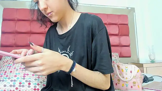 BonnieCute  online show from 03-25-26, 11:33