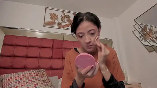 BonnieCute  online show from 06-15-26, 01:35