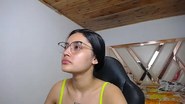 Snapshot of antonella_sweetlittle chatting on 01-05-25, 11:04 antonella sweetlittle online show from 01-05-25, 11:04