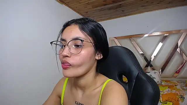 Snapshot of antonella_sweetlittle chatting on 01-05-25, 05:09 antonella sweetlittle online show from 01-05-25, 05:09