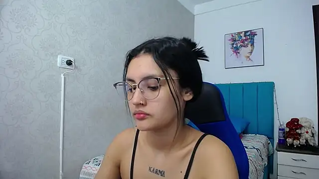 Snapshot of antonella_sweetlittle chatting on 01-08-25, 12:37 antonella sweetlittle online show from 01-08-25, 12:37