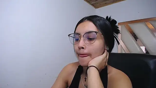 Snapshot of antonella_sweetlittle chatting on 01-14-25, 12:35 antonella sweetlittle online show from 01-14-25, 12:35