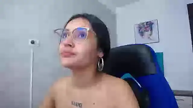 Snapshot of antonella_sweetlittle chatting on 03-02-25, 12:22 antonella sweetlittle online show from 03-02-25, 12:22