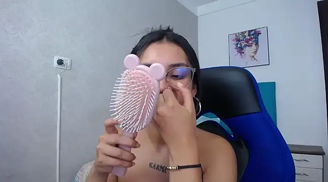 Snapshot of antonella_sweetlittle chatting on 03-02-25, 06:30 antonella sweetlittle online show from 03-02-25, 06:30