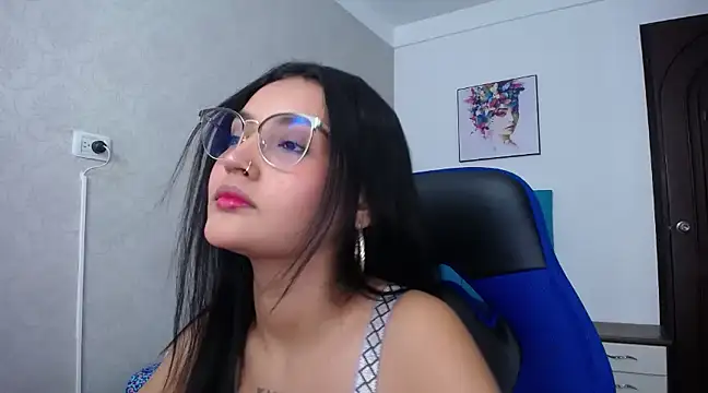 Snapshot of antonella_sweetlittle chatting on 03-05-25, 03:40 antonella sweetlittle online show from 03-05-25, 03:40