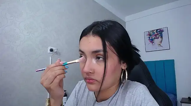 Snapshot of antonella_sweetlittle chatting on 03-16-25, 03:28 antonella sweetlittle online show from 03-16-25, 03:28