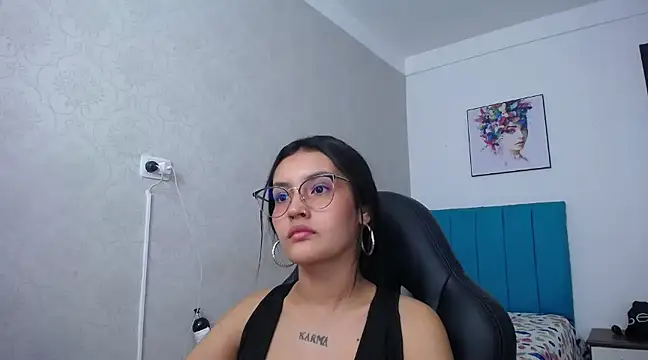 Snapshot of antonella_sweetlittle chatting on 03-18-25, 03:42 antonella sweetlittle online show from 03-18-25, 03:42