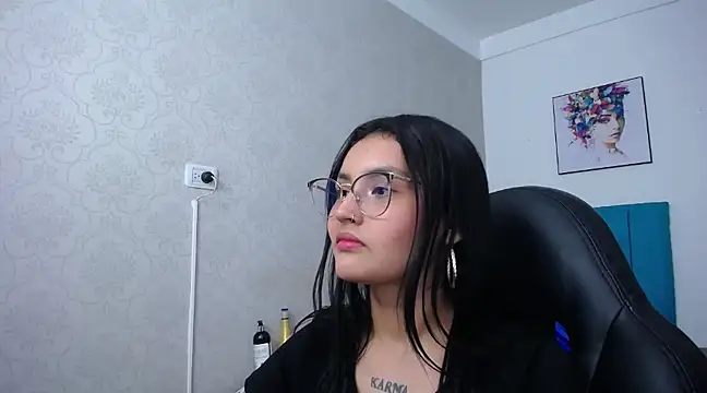 Snapshot of antonella_sweetlittle chatting on 03-20-25, 06:53 antonella sweetlittle online show from 03-20-25, 06:53