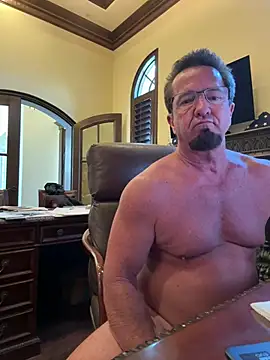 sluttydylan online show from 05-18-26, 07:20