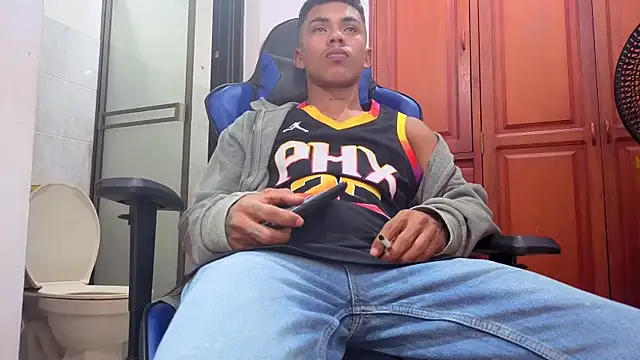 Snapshot of scarce_candy69 chatting on 10-18-25, 03:09 scarce candy69 online show from 10-18-25, 03:09