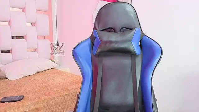 Snapshot of scarce_candy69 chatting on 11-16-25, 05:51 scarce candy69 online show from 11-16-25, 05:51